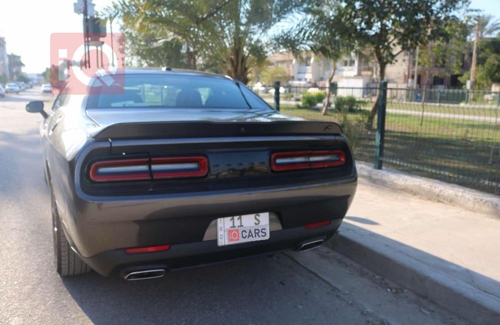 Dodge Challenger